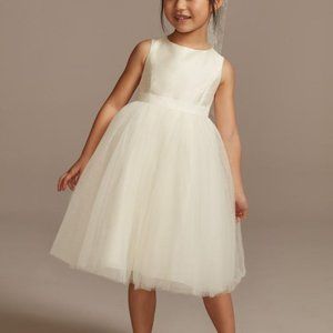 David's Bridal Flower Girl Dress in Ivory with Tulle and Ribbon Waist, Size 4